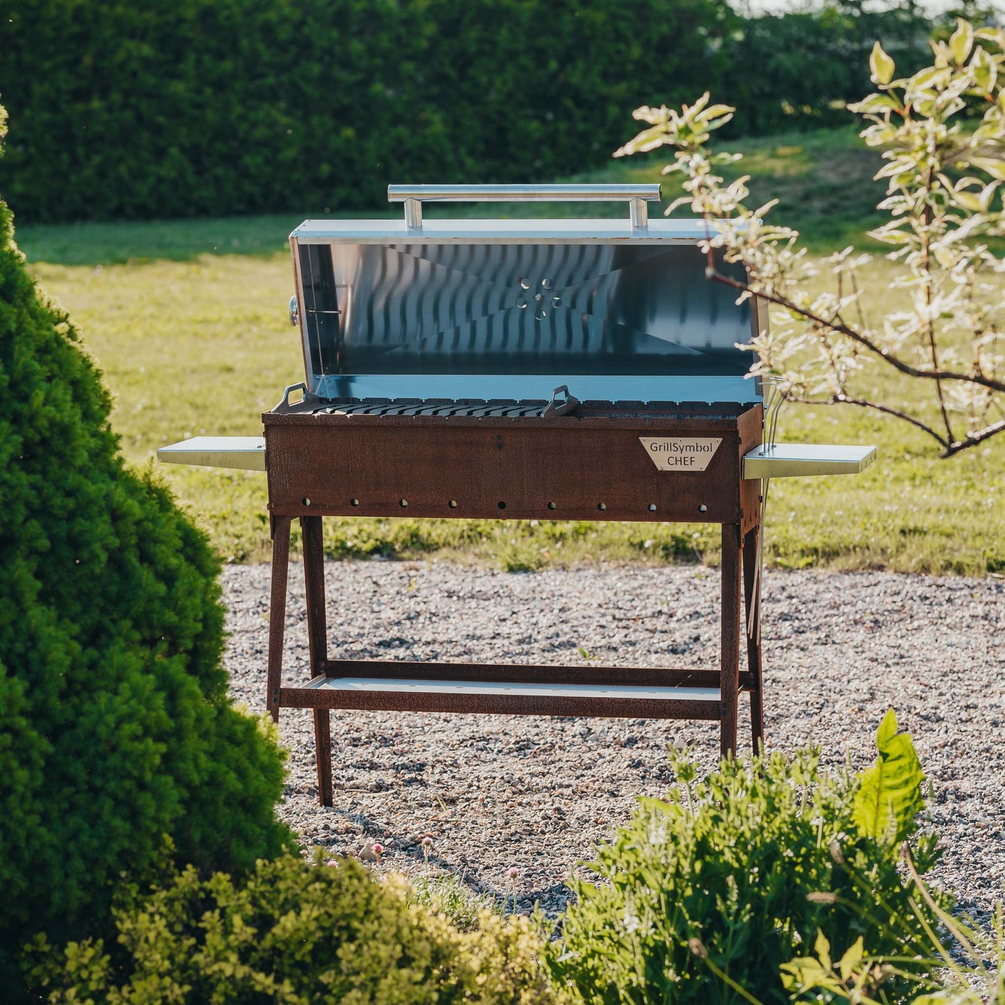 GrillSymbol Charcoal Grill Chef BBQ