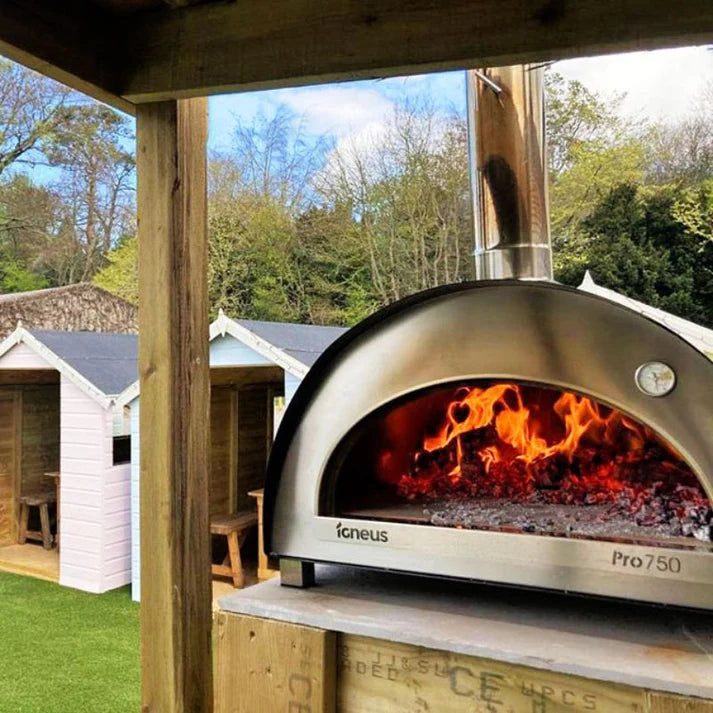 Igneus Pro 750 Wood-Fired Pizza Oven – Pro Bundle