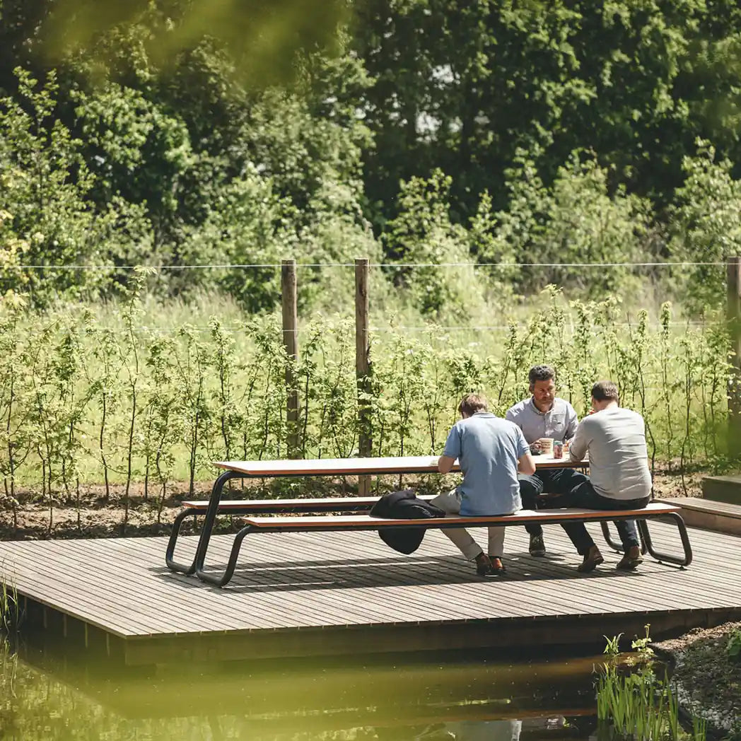 Wünder The Table Outdoor Furniture