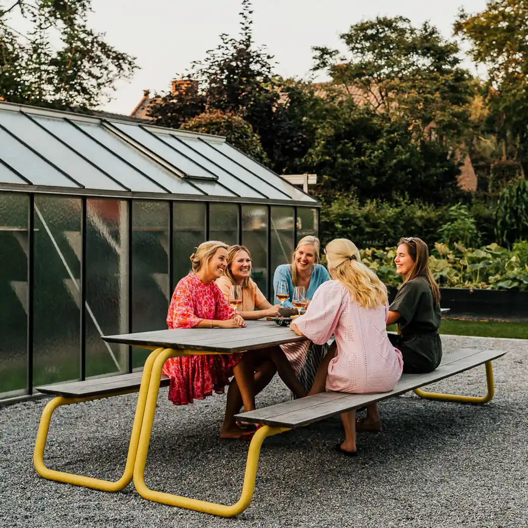 Wünder The Table Outdoor Furniture