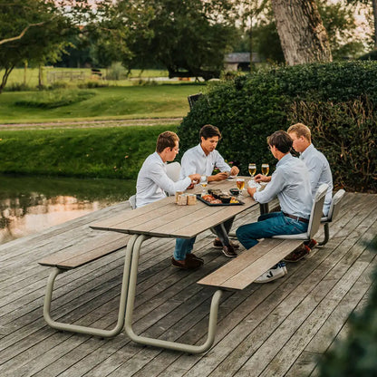 Wünder The Table Outdoor Furniture