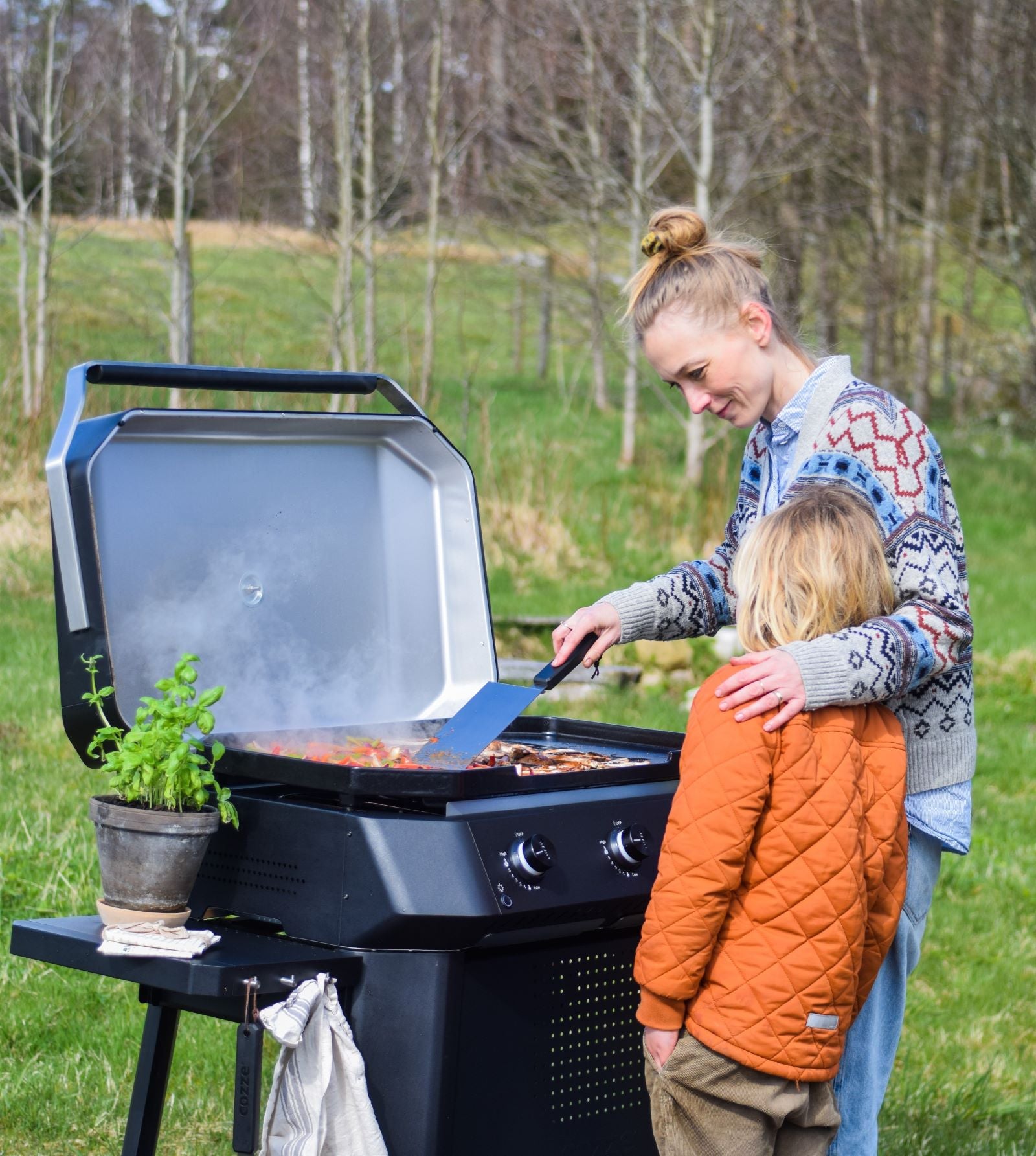 Cozze G-800 gas griddle for steaks and vegetables