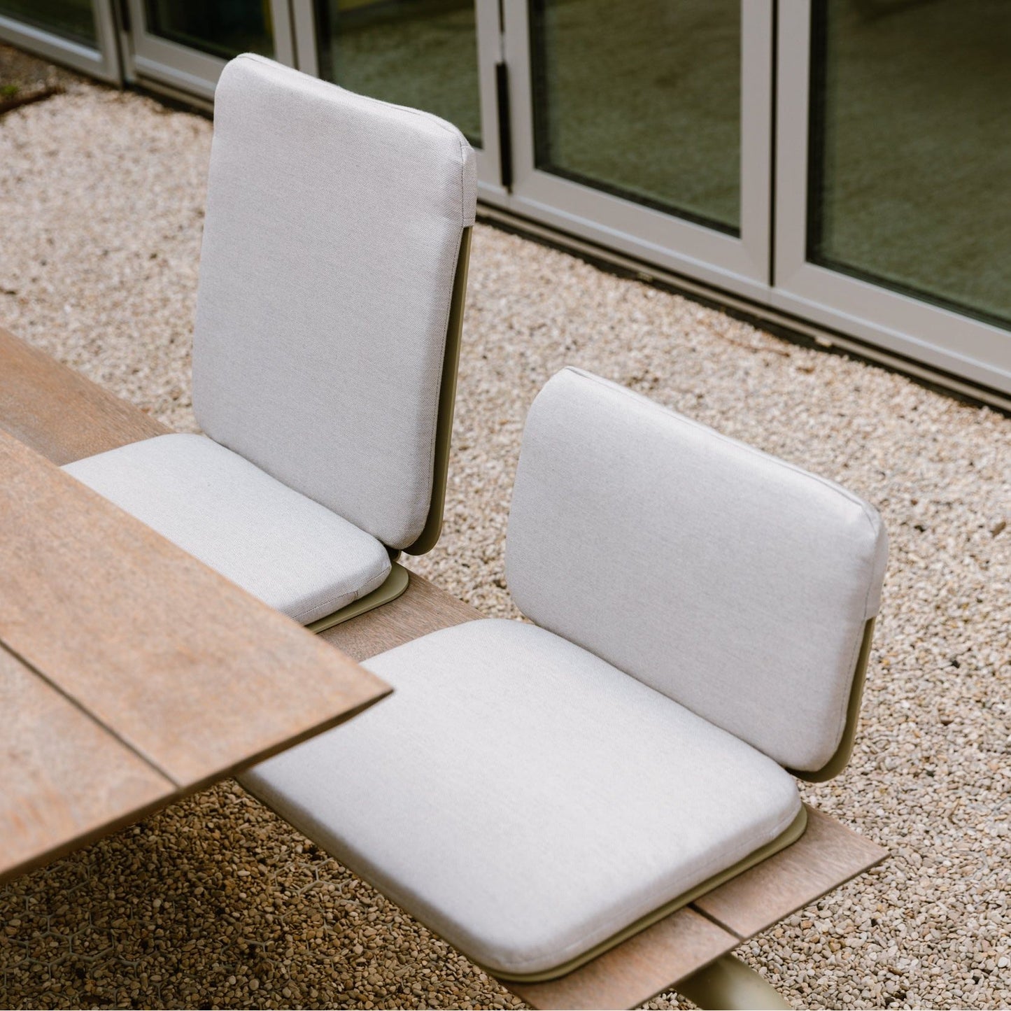 Wünder The Table Large & Seat Low Bundle Outdoor Living