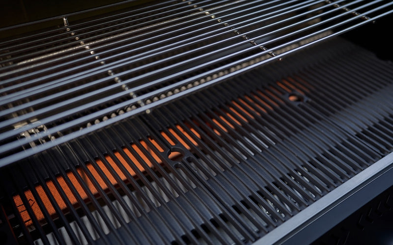 Grandpro Alu White Outdoor Kitchen with Crossray Black Infrared BBQ