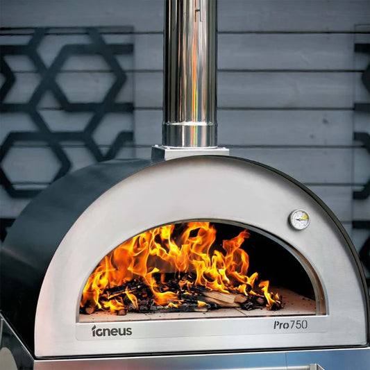 Igneus Pro 750 pizza oven with professional tool bundle