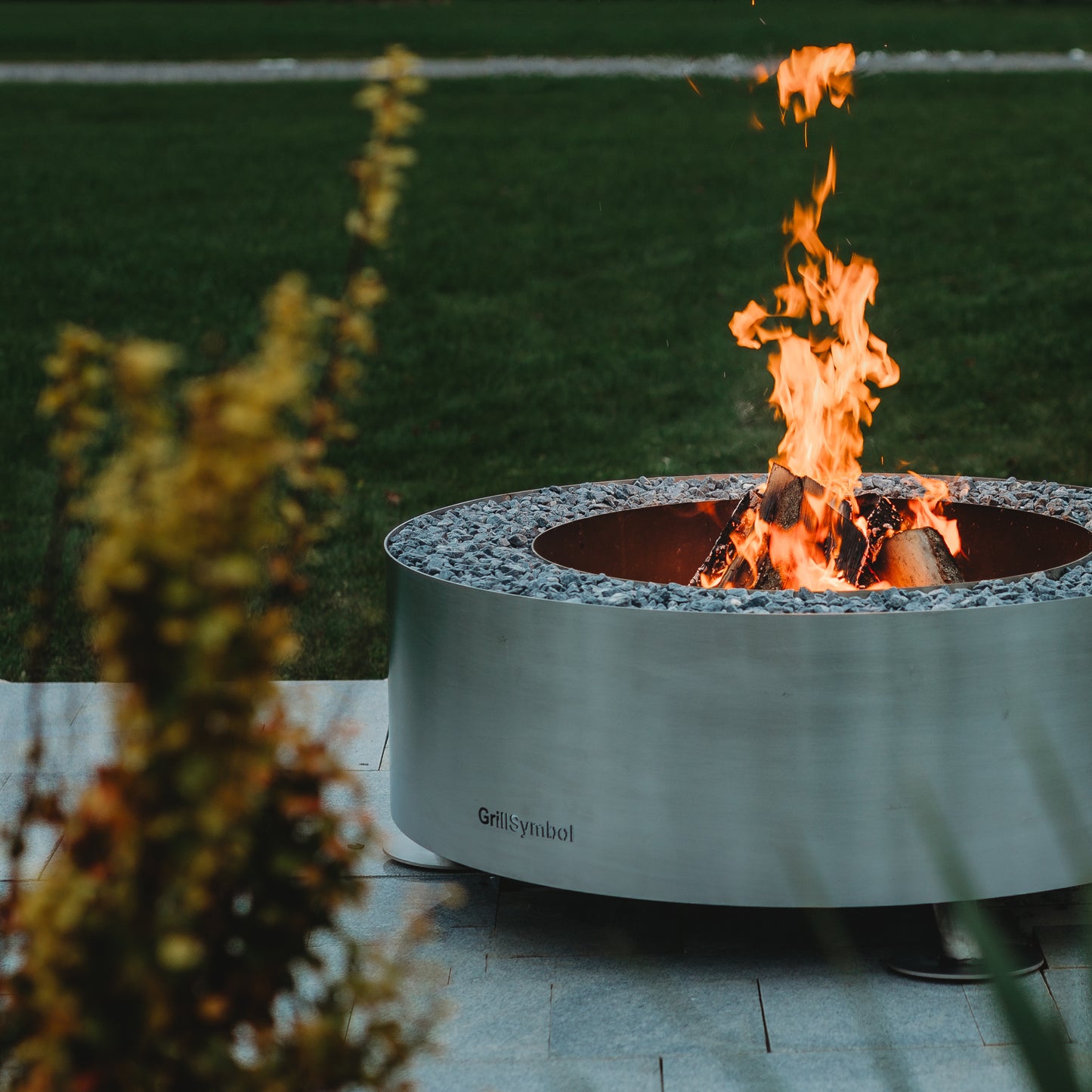 GrillSymbol Stainless Steel Fire Pit Luna Silver - 119 cm