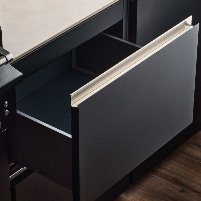 Soft-close drawers on the Fontana Ignes StoreDuo outdoor kitchen storage module
