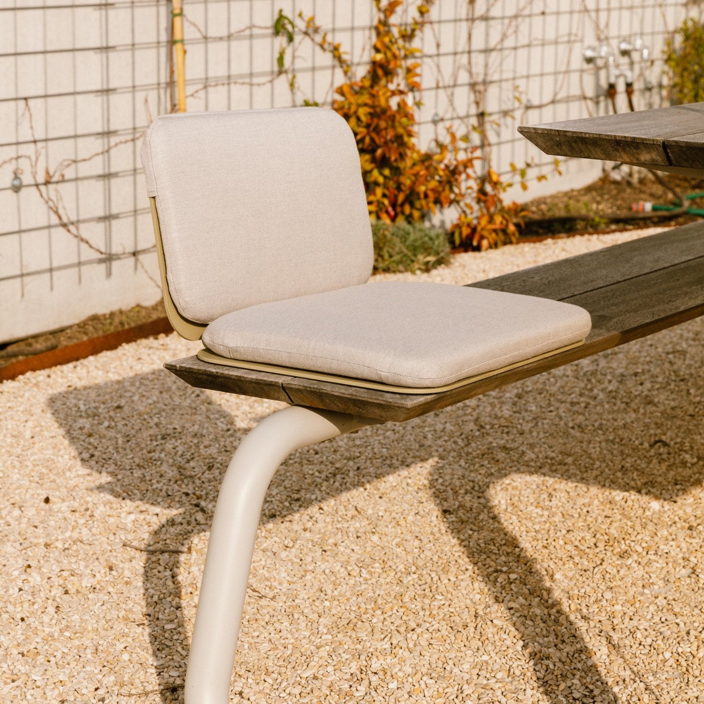 Wünder The Table Medium & Seat Low Bundle Outdoor Living
